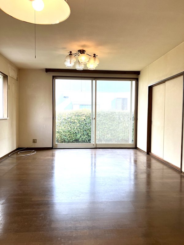 佐倉市宮ノ台2丁目 　敷地60坪超の一戸建て 内観写真（リビング）
