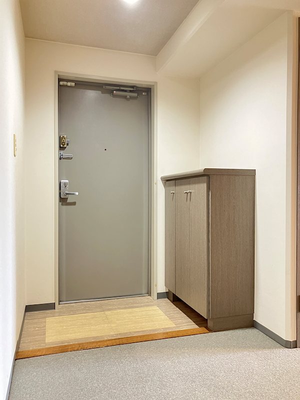 パストラルハイム佐倉志津壱番館 現地写真（玄関）