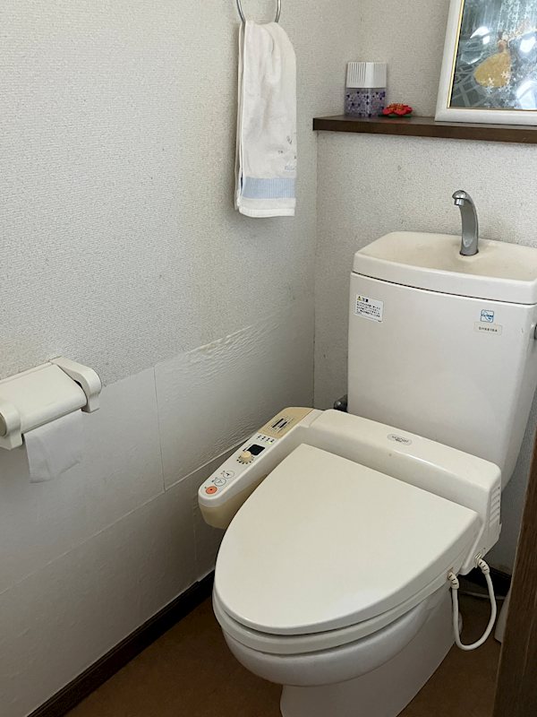 佐倉市ユーカリが丘7丁目　南公園通りに面した庭のある戸建 内観写真（トイレ）