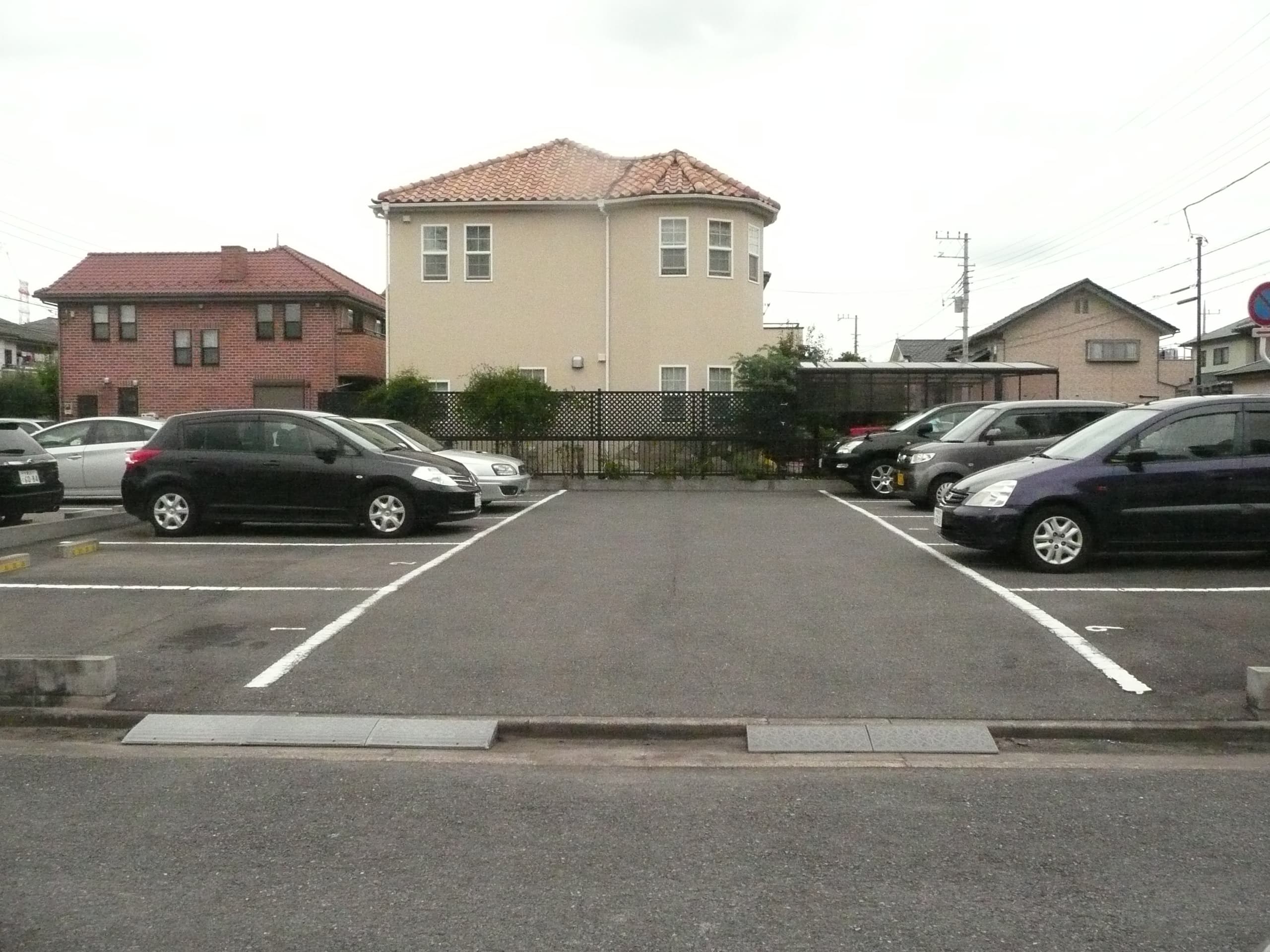 ユーカリが丘駐車場