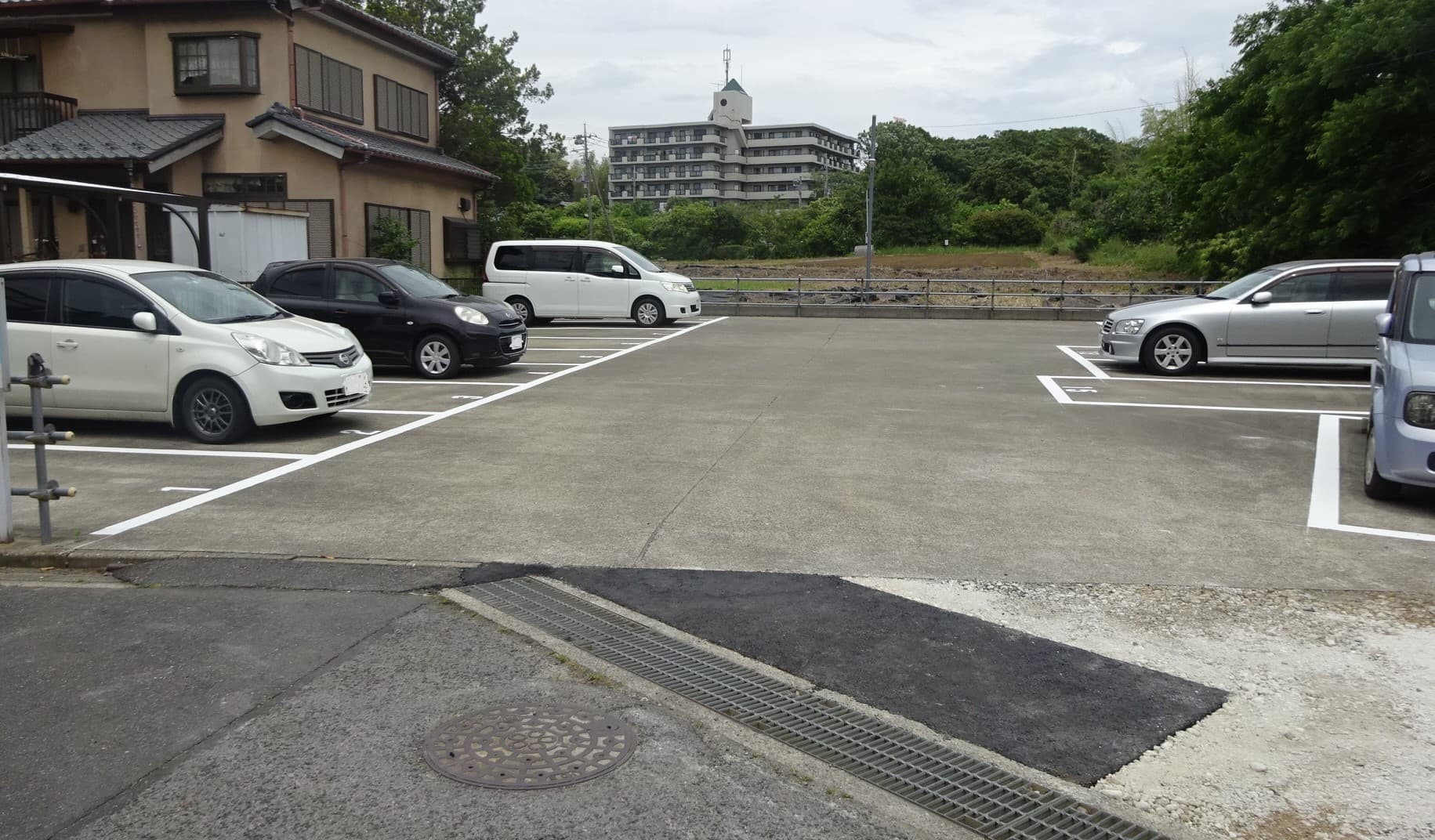 南作駐車場