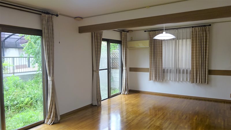 佐倉市井野１３７２ー５８戸建 広々としたリビングで使いやすいです。