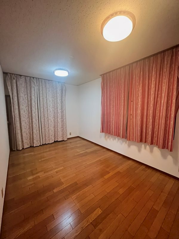 佐倉市ユーカリが丘２丁目１８ー１４戸建 2階　主寝室