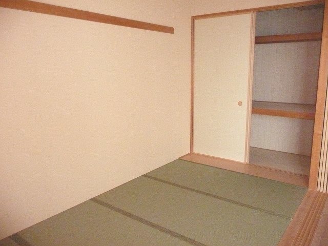 ユーカリが丘スカイプラザ・ミライアタワー 和室5.4畳