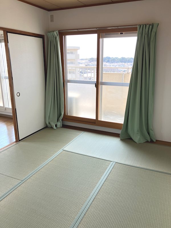 ハイネス勝田台壱番館 明るい和室