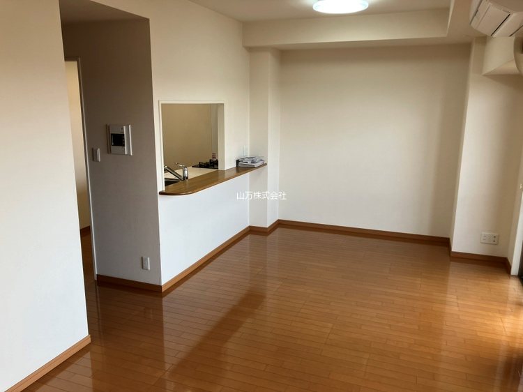 プレシオ・南ユーカリが丘 LD全てバルコニー面し明るい室内です