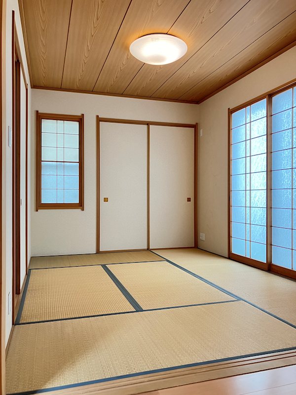 佐倉市西ユーカリが丘1丁目　太陽光発電付戸建 内観写真（リビング以外の居室）