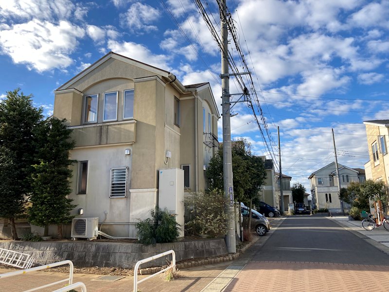 西ユーカリが丘1丁目   角地、南ひな壇の邸 現地写真