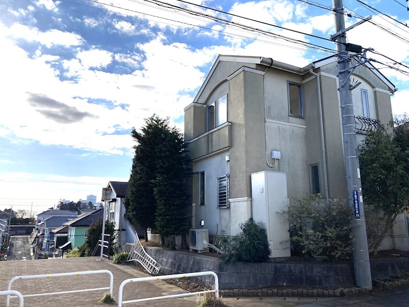 西ユーカリが丘1丁目   角地、南ひな壇の邸 現地写真