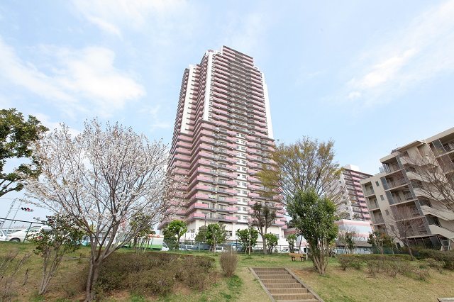スカイプラザ・ユーカリが丘　ウエストタワー  低層階　南東角部屋住戸 建物外観