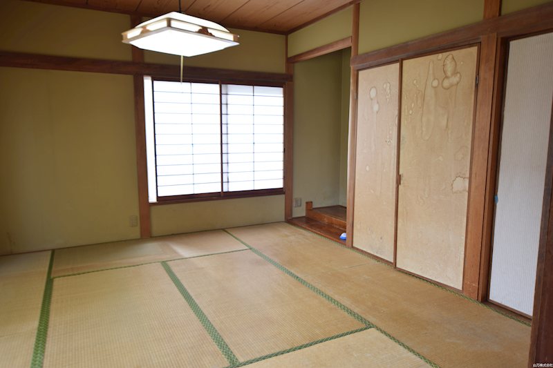 八千代市上高野　大型一戸建て 1階和室8畳