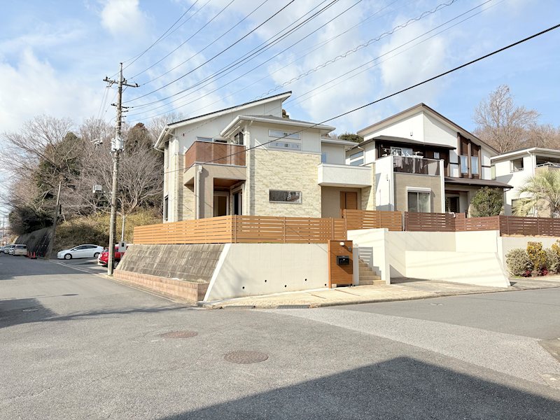 佐倉市宮ノ台1丁目　大空間LDK＆屋根付ウッドデッキがある家　のびやかに暮らす高台の日々 東南西角地