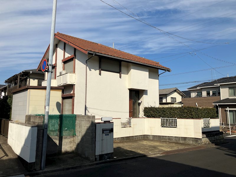 建築条件なし土地　ユーカリが丘2丁目　角地 現地写真（前面道路含む現地写真）
