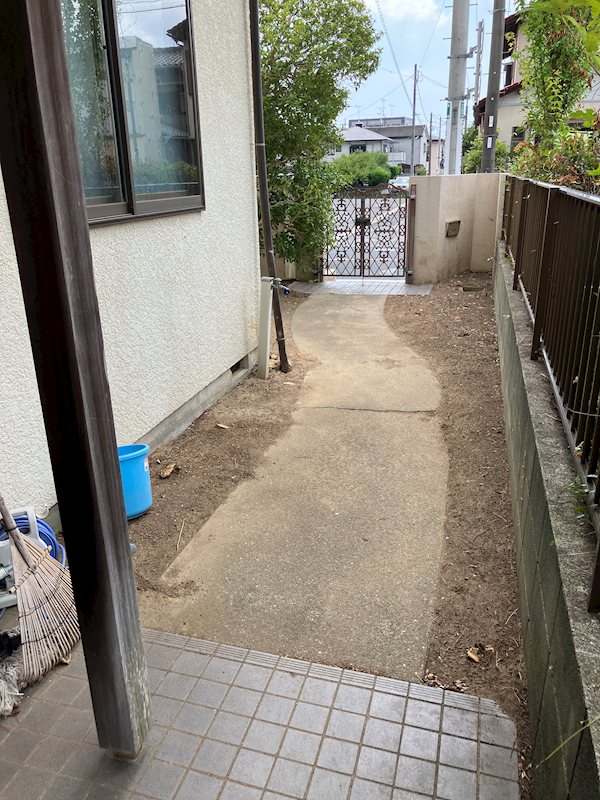 東金駅至近！中古戸建５LDK 現地写真（玄関）