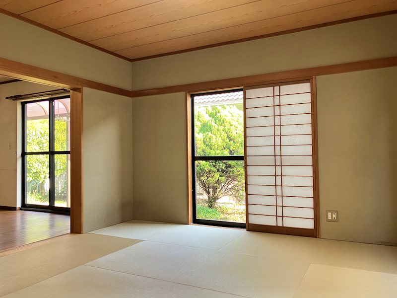 佐倉市山王１丁目　南側広々お庭の一戸建て 内観写真（リビング以外の居室）