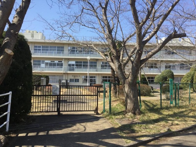 グリーンコーポ中台2号棟　102平米、ゆったり４LDKマンション 成田市立中台中学校