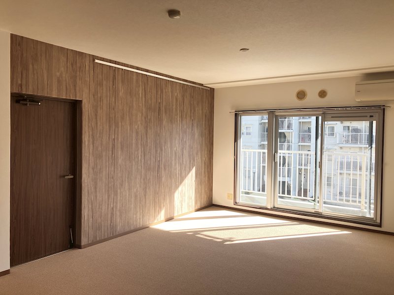 グリーンコーポ中台2号棟　102平米、ゆったり４LDKマンション 内観写真（リビング）