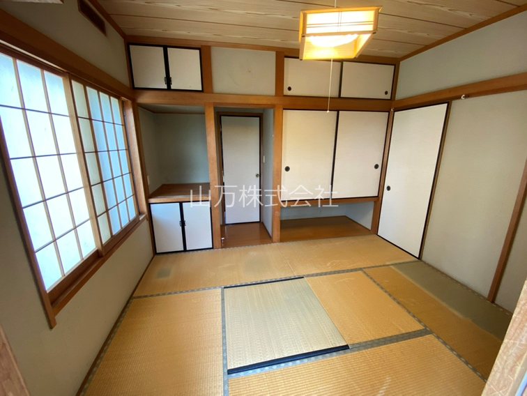 佐倉市上座セキスイハイム中古注文住宅 1階和室には掘りごたつもございます。