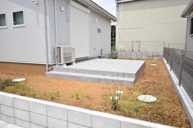 富里市七栄　新築戸建　平屋　フリースタイル畳コーナーの家 現地写真（庭）
