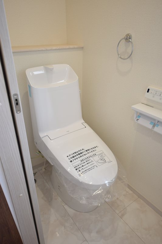 富里市七栄　全29棟の新築分譲　18号棟 内観写真（トイレ）