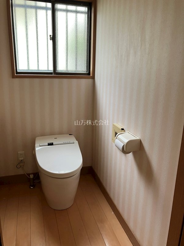ユーカリが丘1丁目お庭で桜を楽しむ中古戸建 お手洗いも交換歴有！