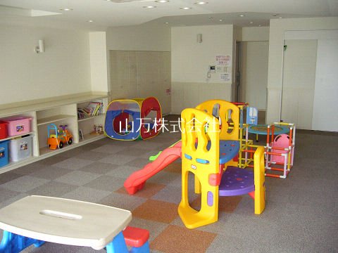 プレシオ・南ユーカリが丘　１０階北東角住戸　２LDK　駅より１６０M キッズルーム