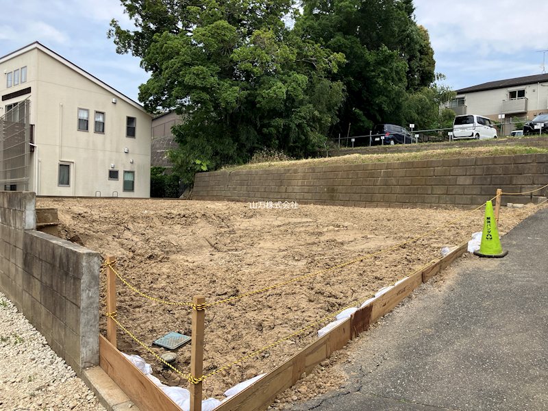 佐倉市山崎　宅地面積70坪超の更地 南ひな壇の70坪区画