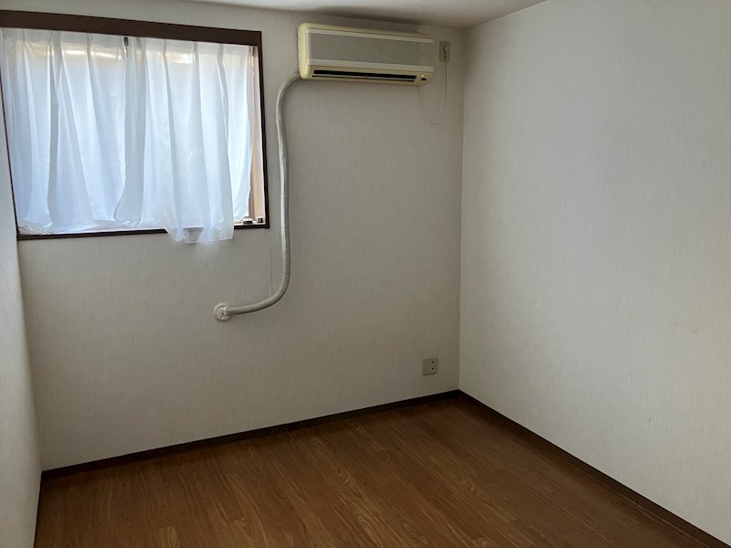 サンパーク成田弐番館　1階　専用庭付き 内観写真（リビング以外の居室）