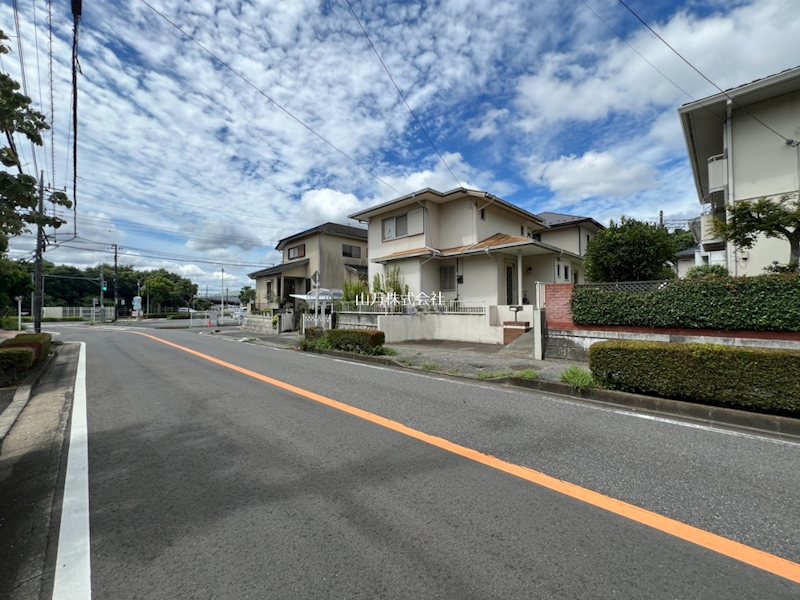 【建築条件なし土地】宮ノ台一丁目 現地写真（前面道路含む現地写真）