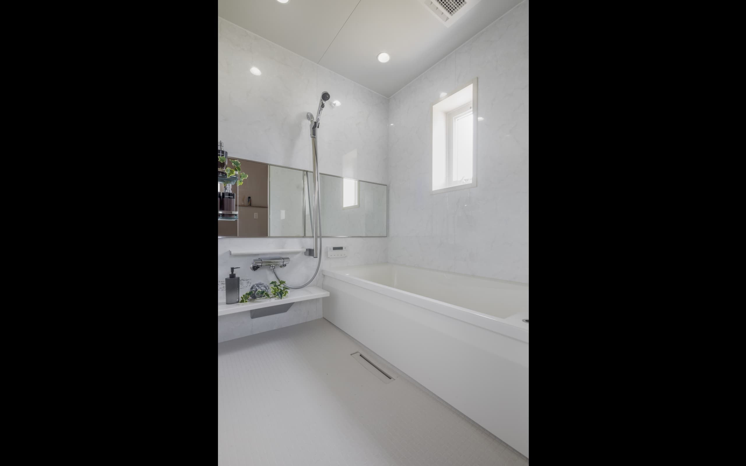 BATH ROOM