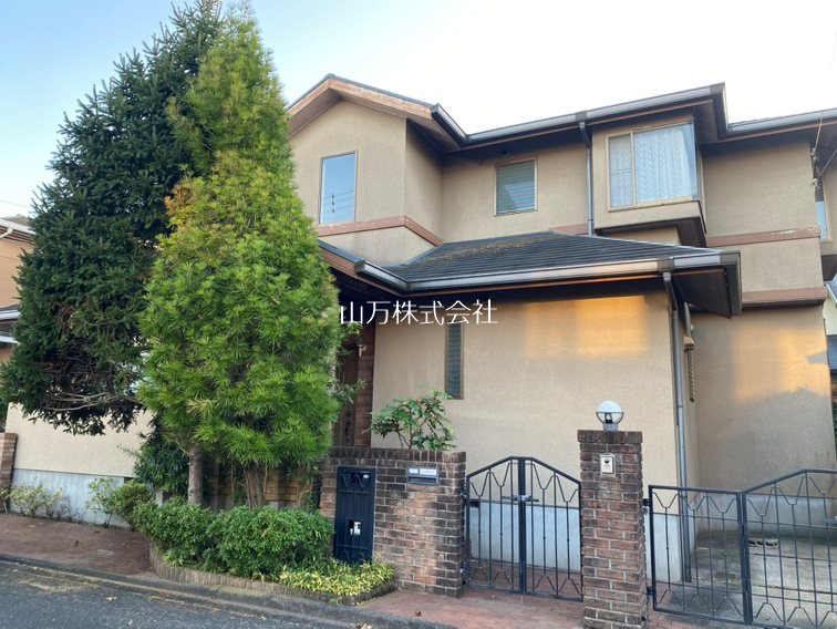 平成8年築建物面積162.18㎡!収納充実の住まい！