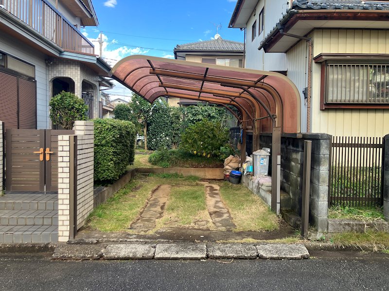 八街市富山　竹中第二団地内オール電化仕様５LDK戸建 カーポート付駐車スペース