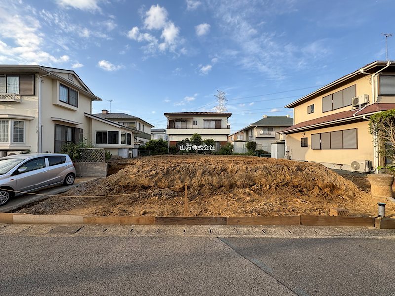 千葉県四街道市千代田３丁目 南６M公道　更地済