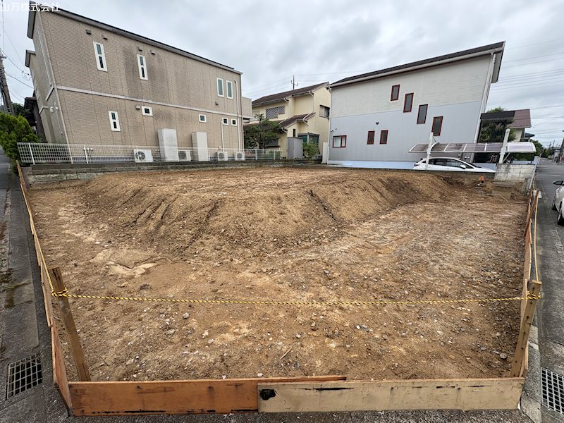 佐倉市ユーカリが丘2丁目　６M公道角地　建築条件なし売地　更地済 建築条件ありません
